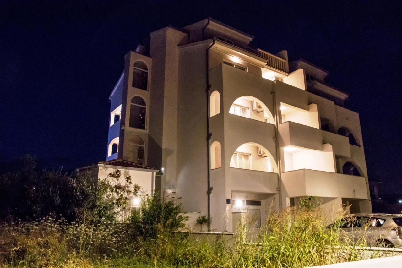 Villa Apartments Katja تروغير المظهر الخارجي الصورة