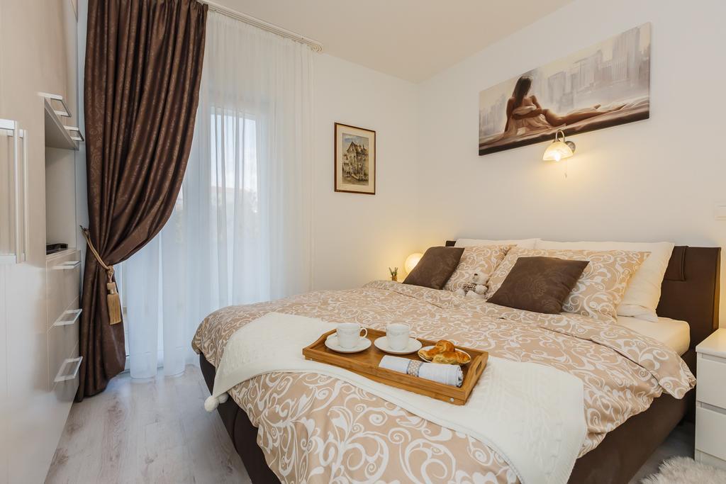 Villa Apartments Katja تروغير المظهر الخارجي الصورة