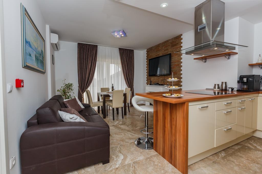 Villa Apartments Katja تروغير المظهر الخارجي الصورة