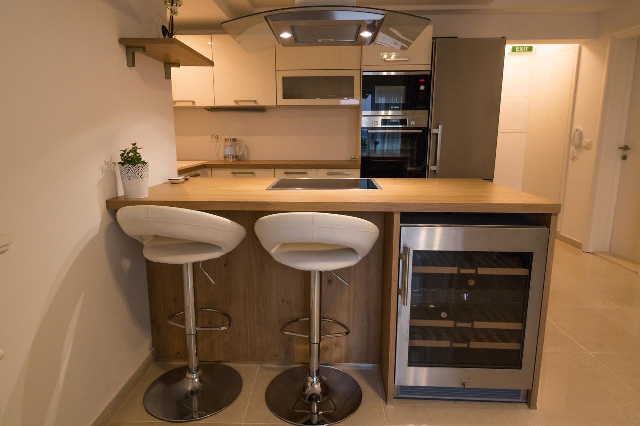 Villa Apartments Katja تروغير المظهر الخارجي الصورة