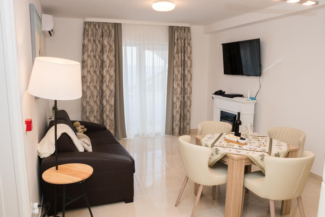 Villa Apartments Katja تروغير المظهر الخارجي الصورة